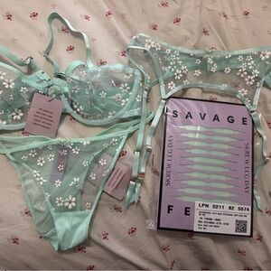 brand new Savage x Fenty Spring 2021 green daisy puff lingerie set size medium